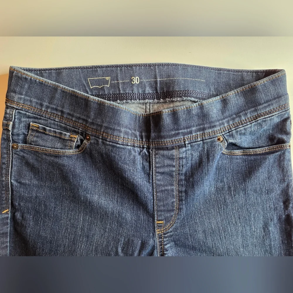 Levi's Pull-On Skinny Jeans Size 10 Blue Comfy Stretch Cute Bx-3167